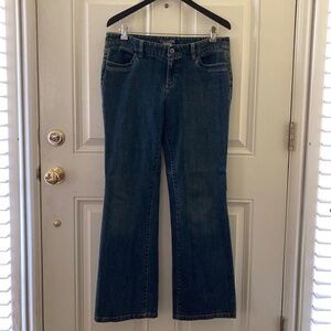 Ann Taylor Women's Slim Fit Four Pocket Boot Cut Jeans/Lower on Waist/Size 8